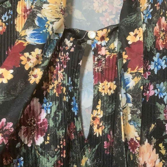 Vintage floral blouse - Picture 5 of 7
